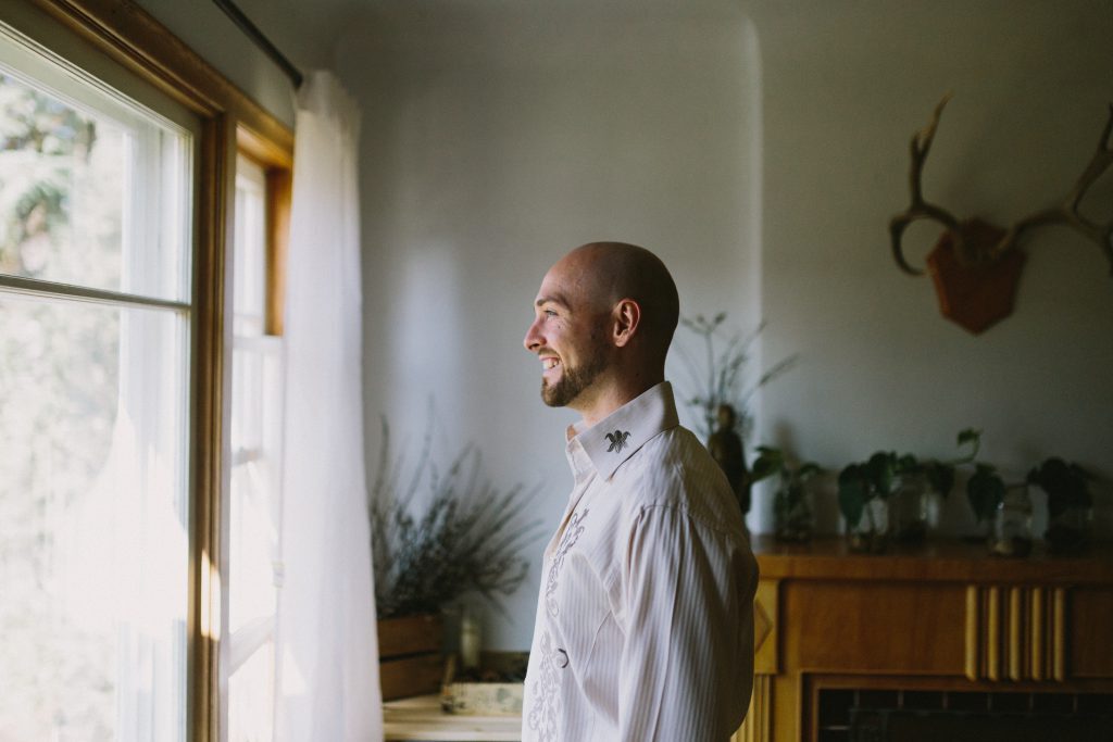 Window Cleaning - Darren Looks out windows 1024x683 1