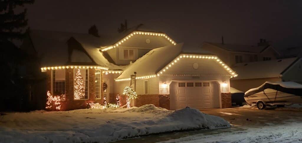 Warm White LED Christmas Lights on a house